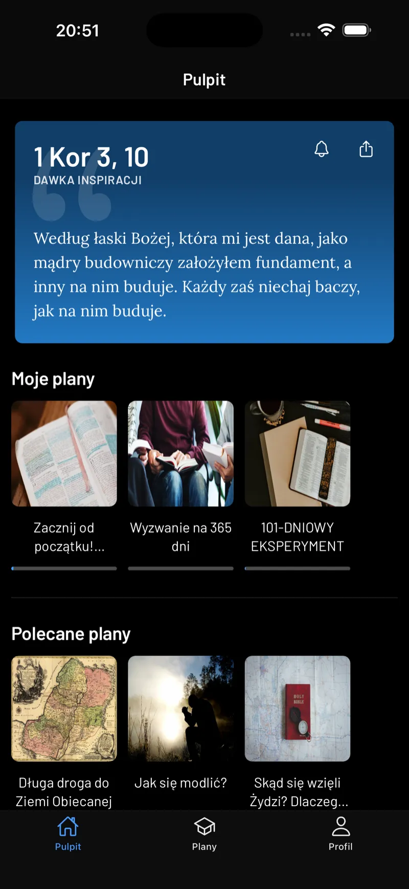 Ten sam pulpit w trybie ciemnym.